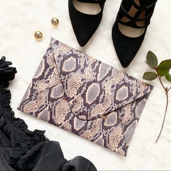 BCBGMaxAzria Snakeskin Envelope Clutch - Picture 1 of 7